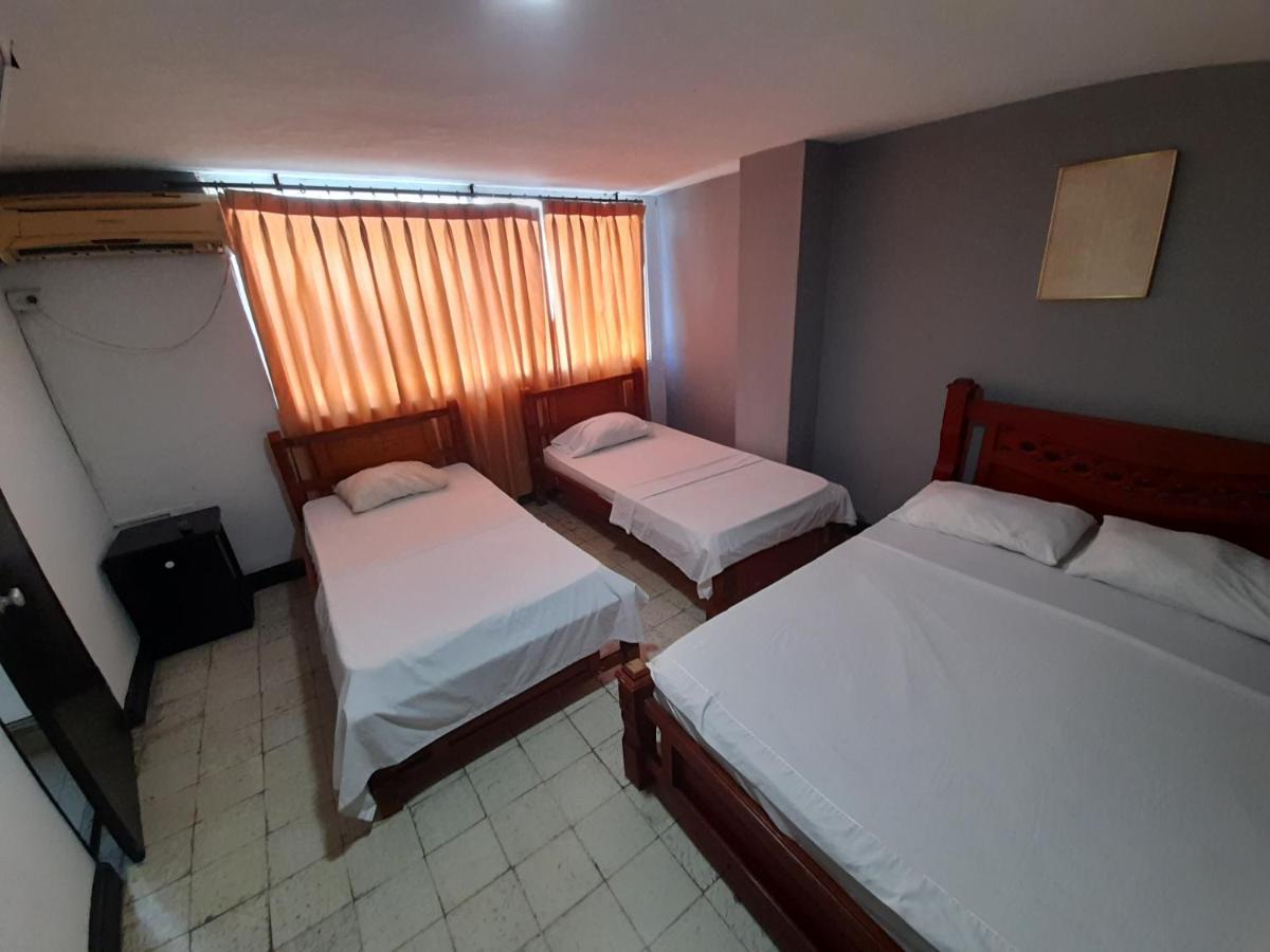 Hotel Villa Mar Centro ซันตามาร์ตา ภายนอก รูปภาพ